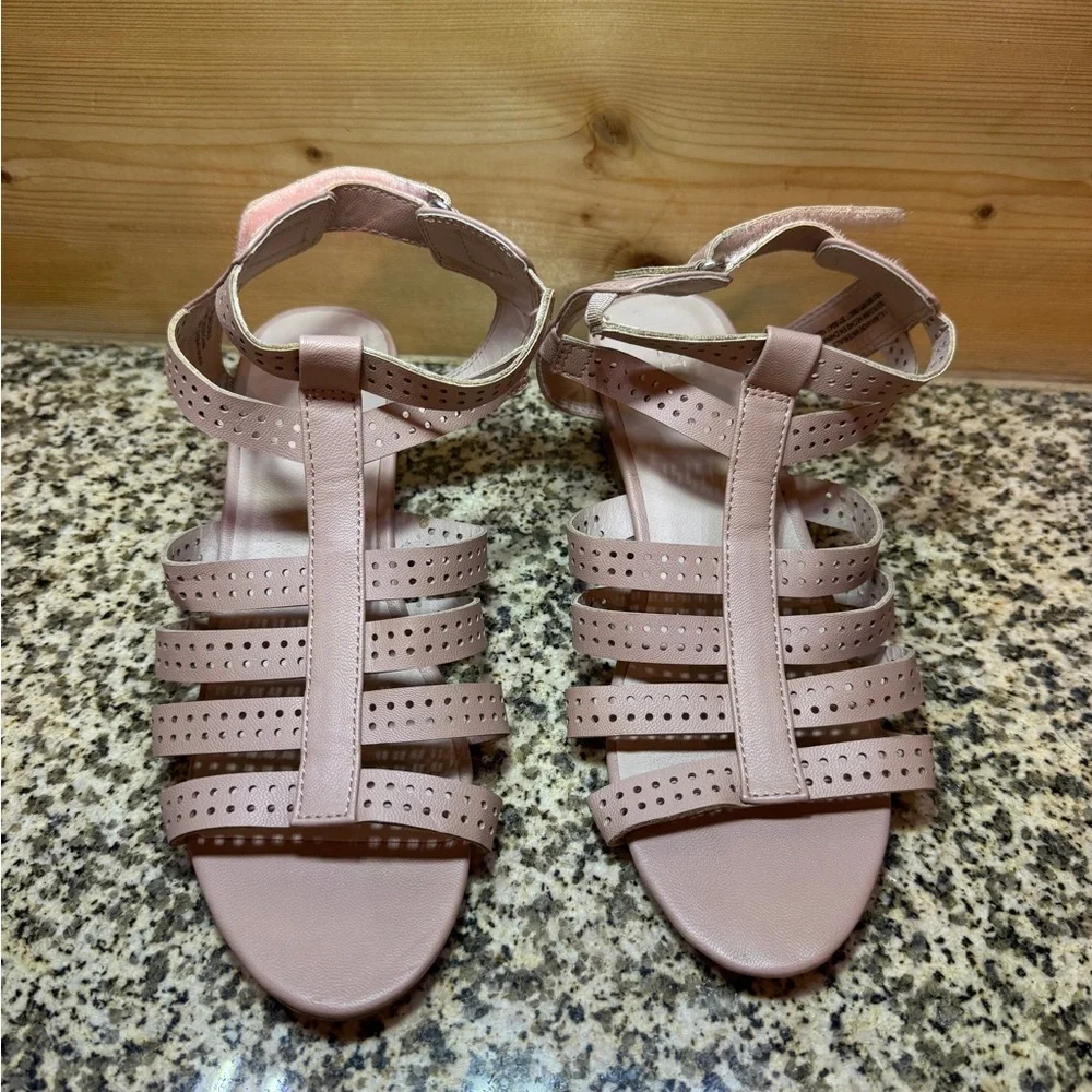 Children’s Placed Girls Size 4 Pink Strappy‎ Sandals
